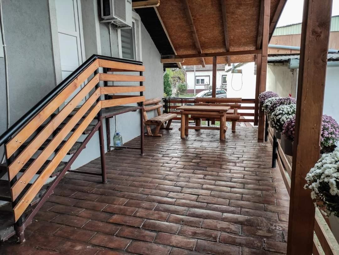 Апартаменты S. A. L. Prenociste Зренянин Экстерьер фото